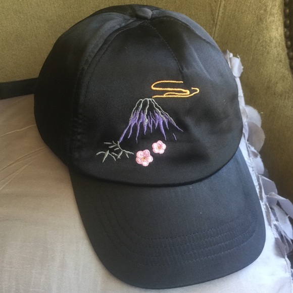 Urban Outfitters Accessories - Urban outfitters stain baseball hat